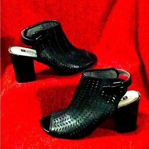 White Mountain Ankle Boots